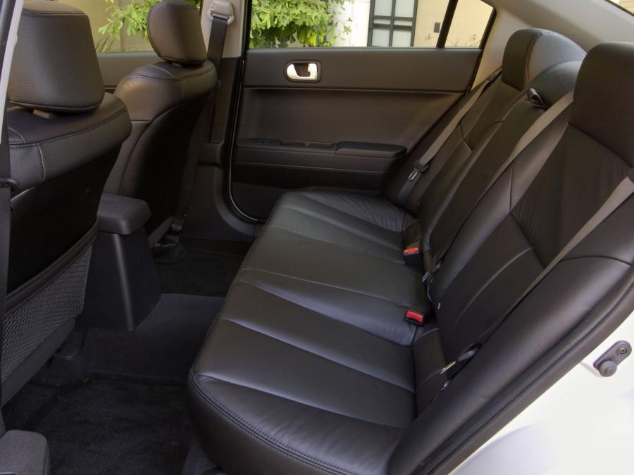 Mitsubishi Galant 2003 года  (фото 3 из 15)